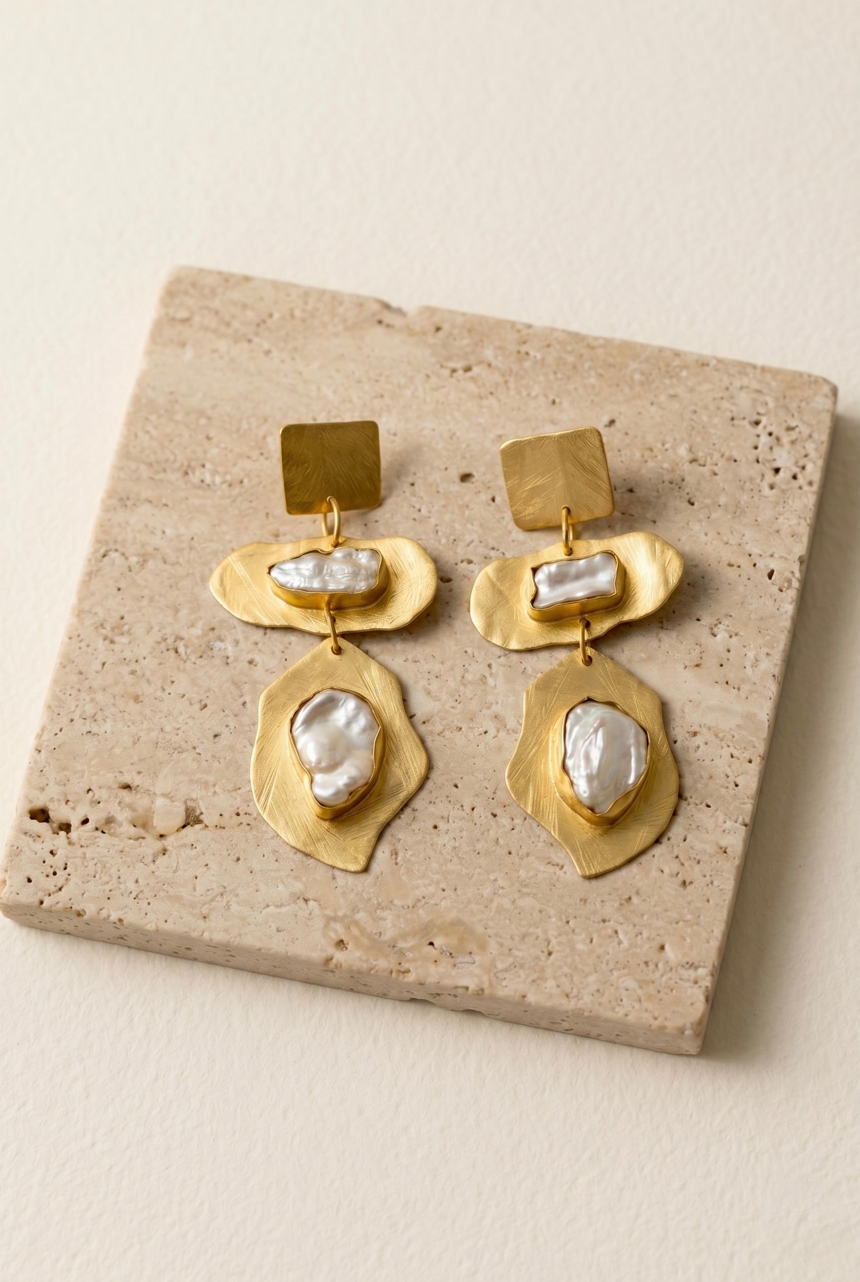 Pearl Layers Earring