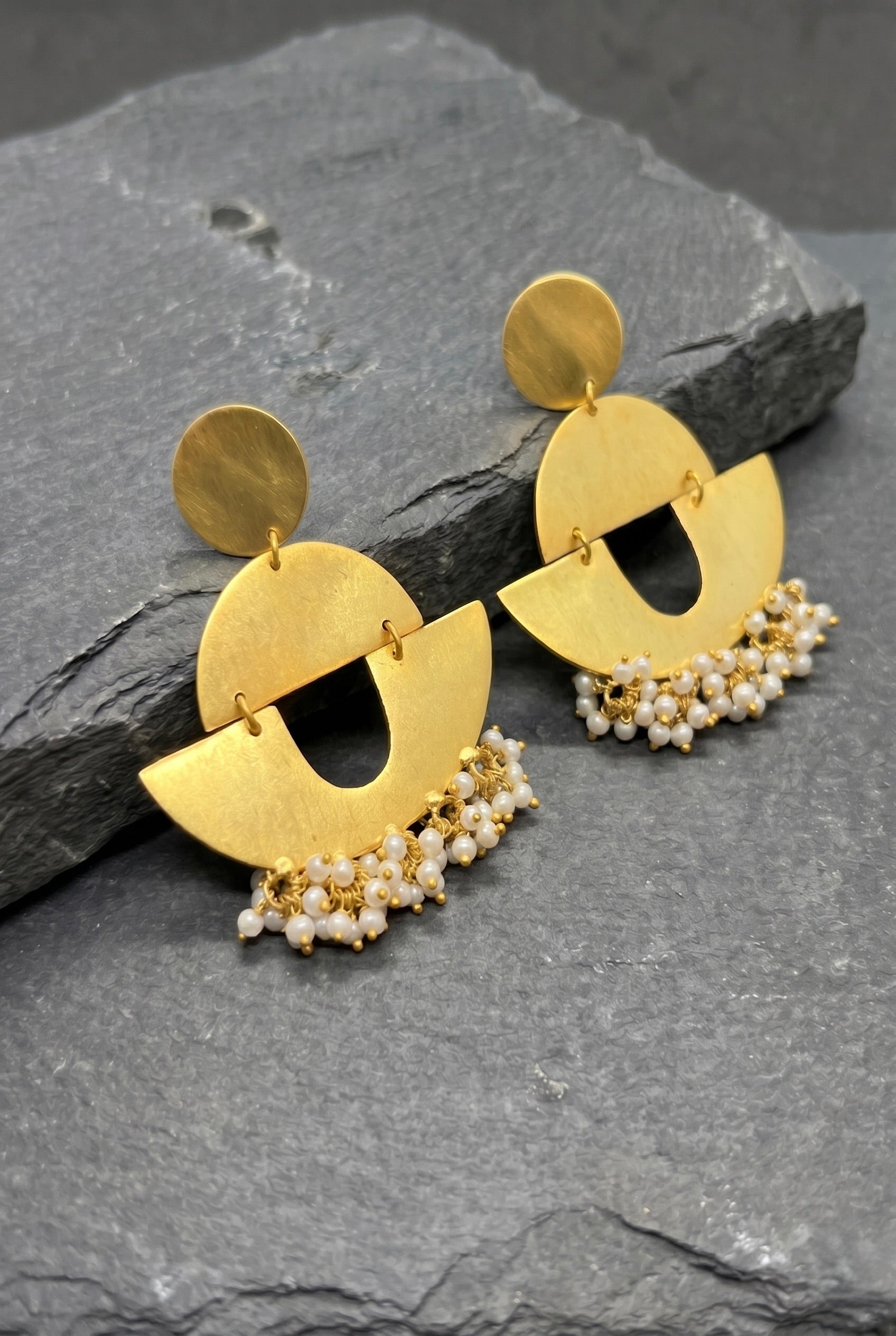 Pearl Arc Earring